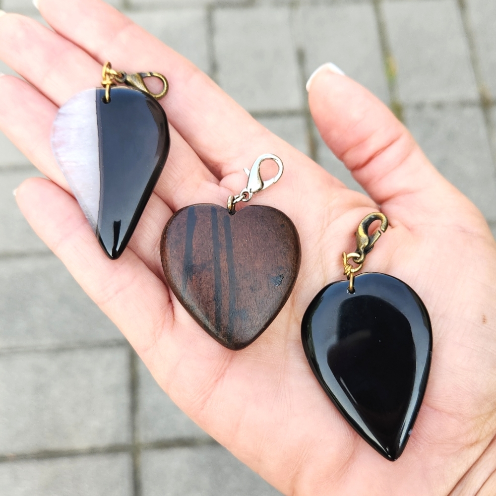 Anthropologie Set Of 3 Agate, Wood, and White Quartz Crystal Heart Charms